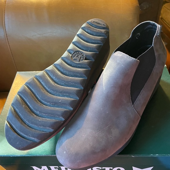 Women’s size 10 MEPHISTO grey suede wedge shoes - Picture 3 of 4